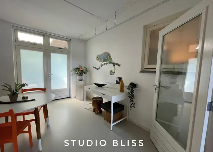Studio Bliss Panzió *